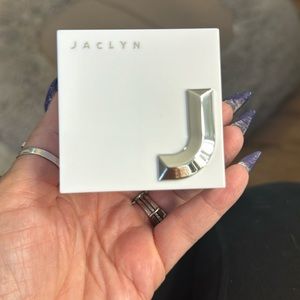 Jaclyn Cosmetics Under Eye Powder